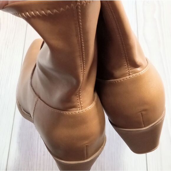 (11-4130)  Universal Thread Aubree Boot Sz 9 - Picture 9 of 10